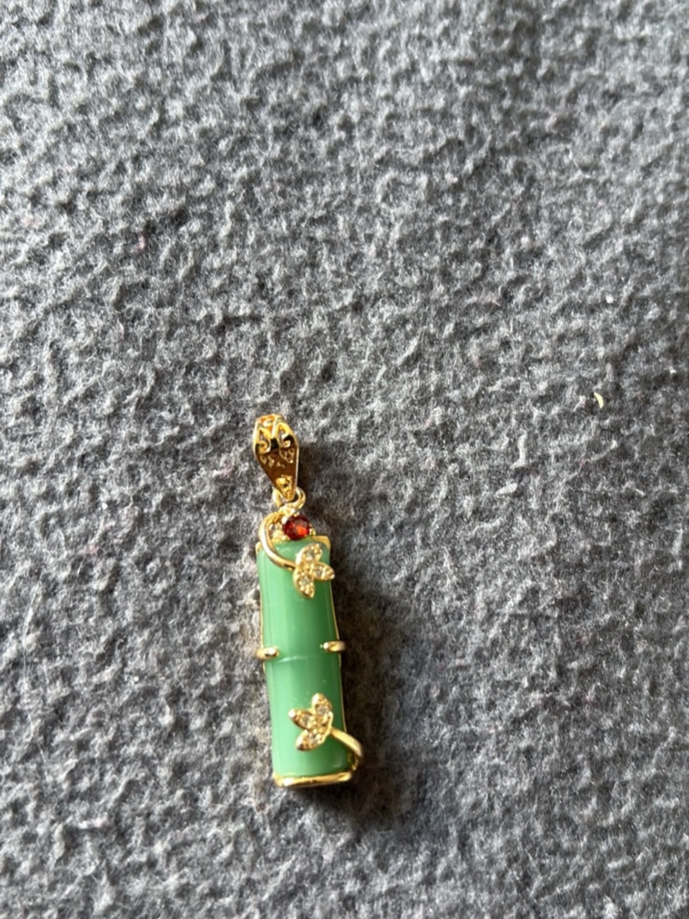 Green Jade-Style Gold Leaf Pendant